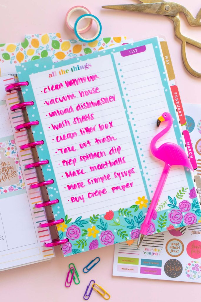 Planning with the New Miss Hostess Happy Planner // #ad See how to start planning for 2020 in the new Miss Hostess Happy Planner at @joann! Use stickers, folders, dry erase pages and recipe cards for event planning and entertaining prep in your planner! #handmadewithjoann #happyplanner #plannerinspiration #plannerideas #planning #entertaining #papercrafts