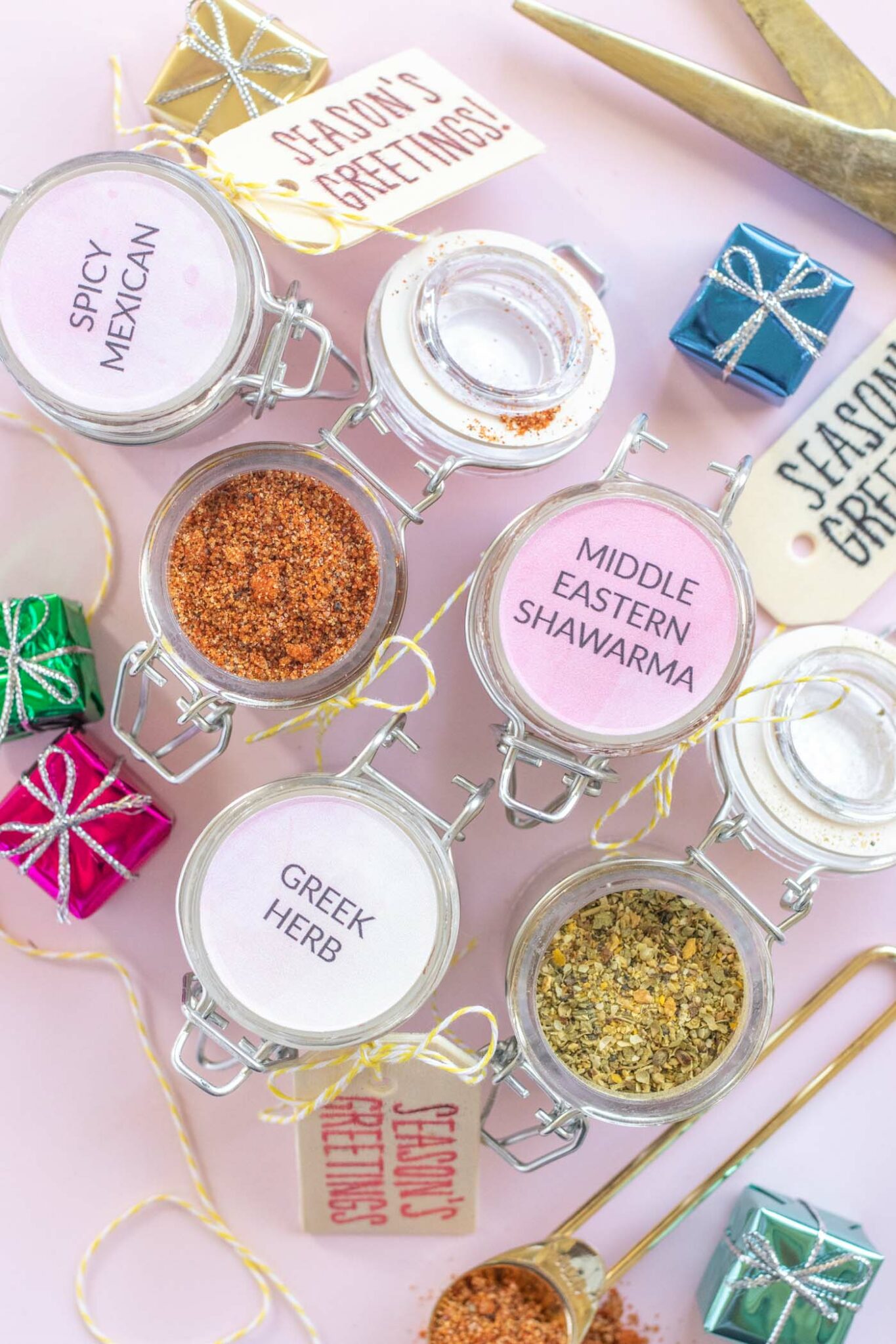 Homemade Spice Mix Gifts with Darice | Club Crafted